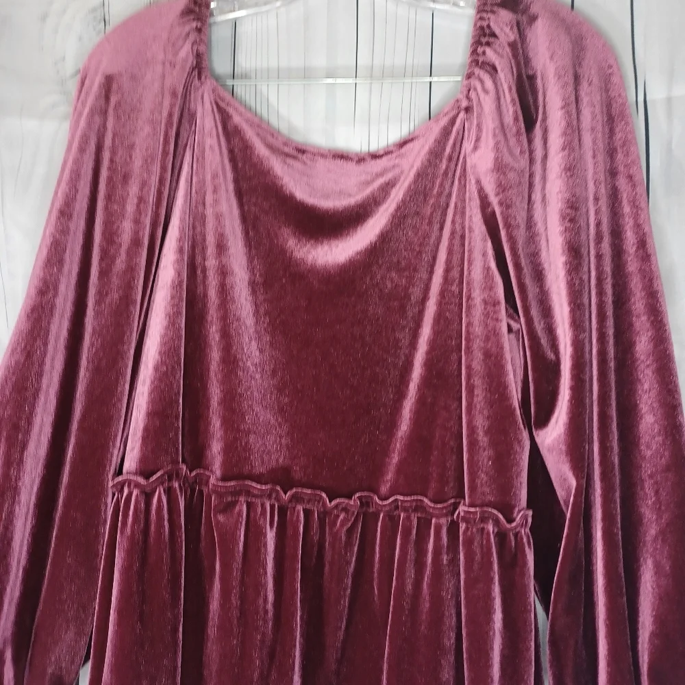 Betsey Johnson V-neck Mini Velvet Long Sleeve Dress in Burgundy - Picture 9 of 13